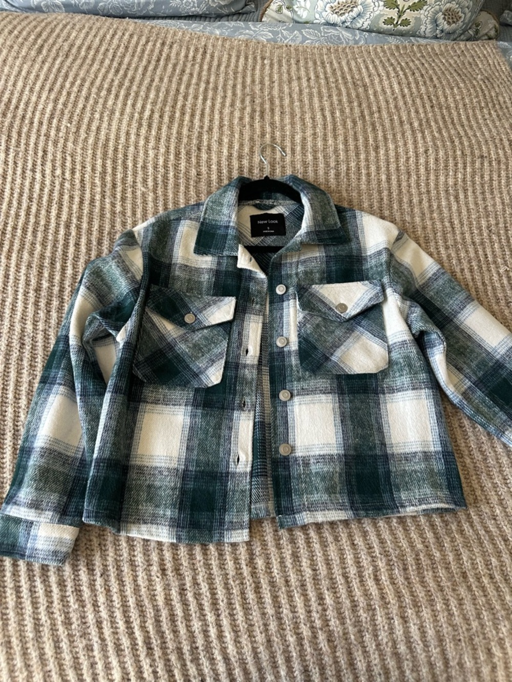 New Look Women’s Green & White Plaid Shacket